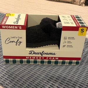 Dearfoams memory foam slippers